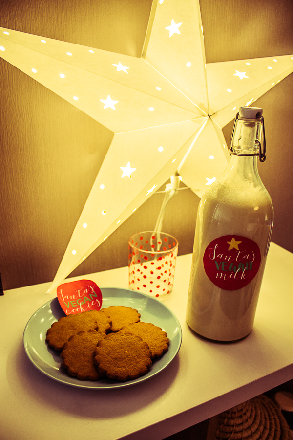 Santa's vegan cookies and milk - free printable