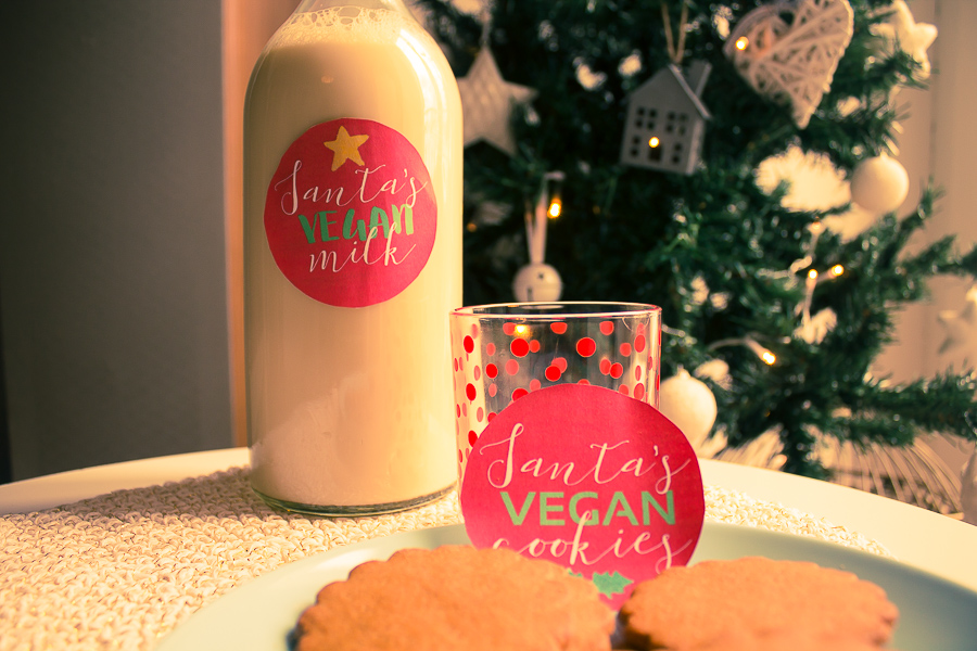Santa's vegan cookies and milk - free printable
