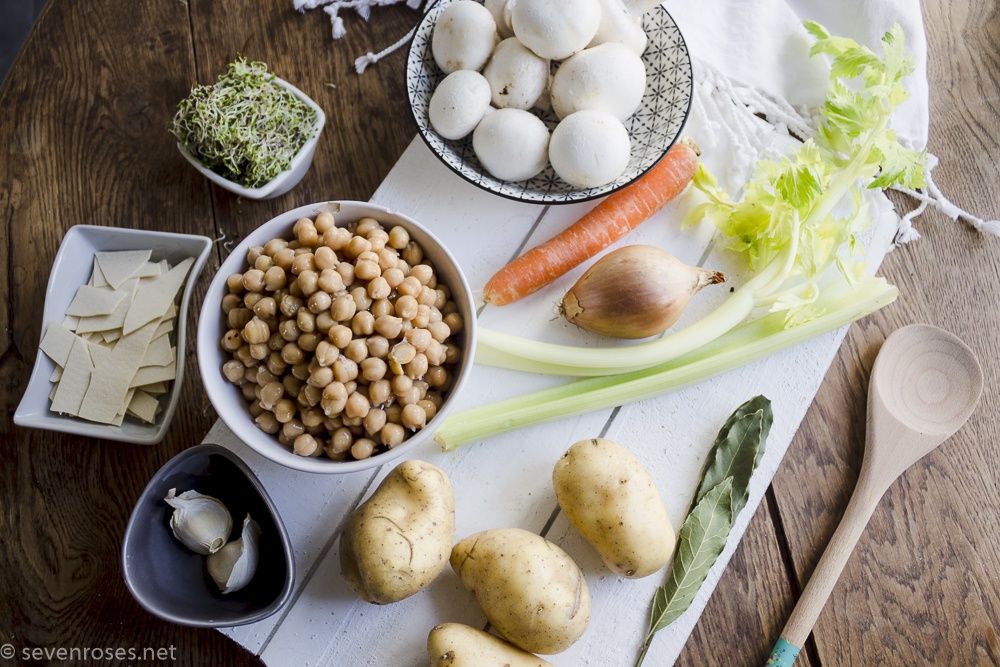 Cozy Winter night Mushrooms & Chickpeas Minestrone