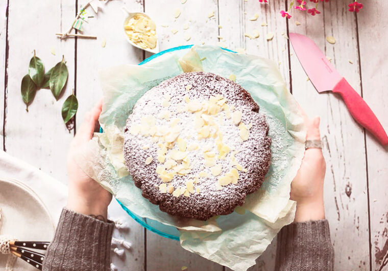 Vegan Gluten-Free Caprese Chocolate Cake - flourless, egg-free, dairy-free, 1-bowl chocolate wonder