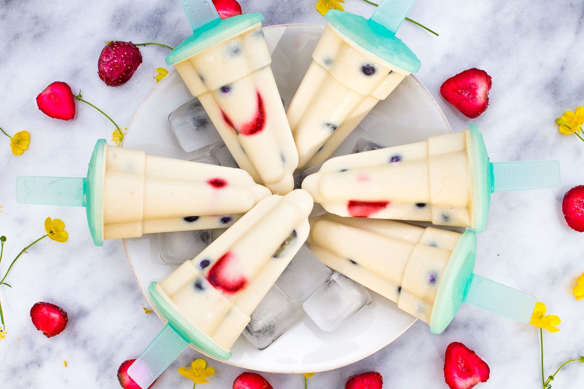 Vegan fruity popsicles