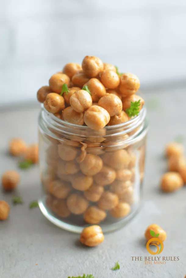 Air-Fried-Spicy-Roasted-Chickpeas-movie-night-munchies
