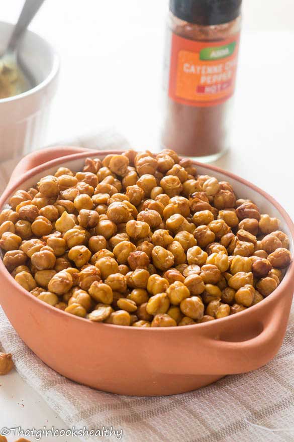 Oven-roasted-cayenne-chickpeas-movie-night-munchies