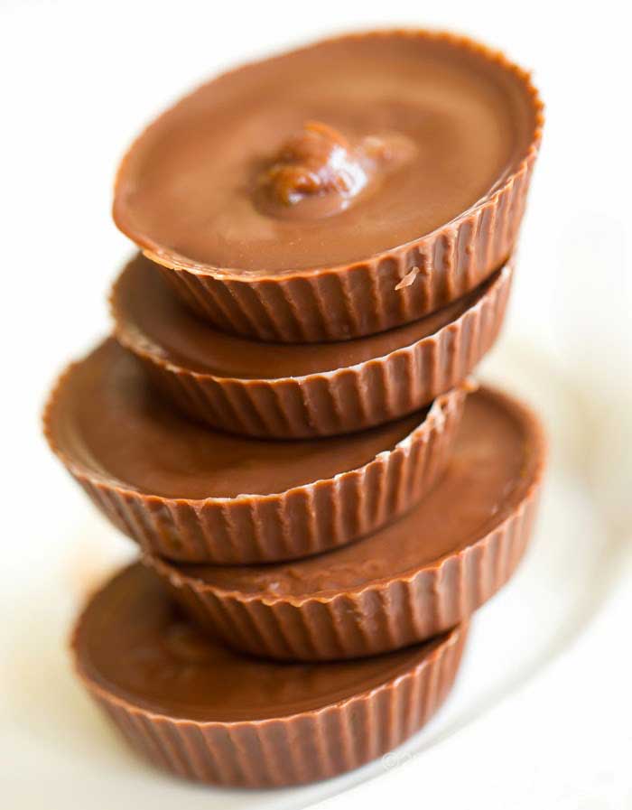 easy-almond-butter-cups-movie-night-munchies
