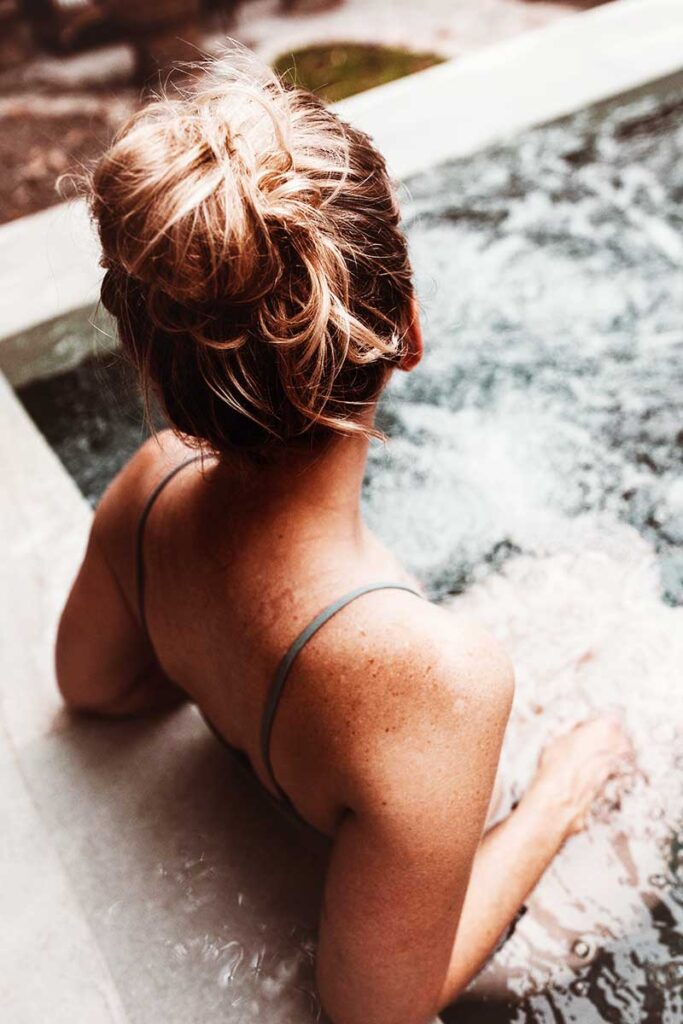 Wellness habits to restore your body and skin this summer: Time to retreat