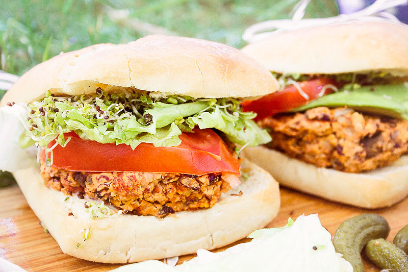 Black Bean Salsa Burgers 