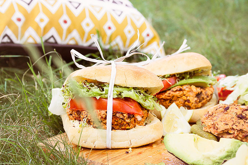 Black Bean Salsa Burgers 