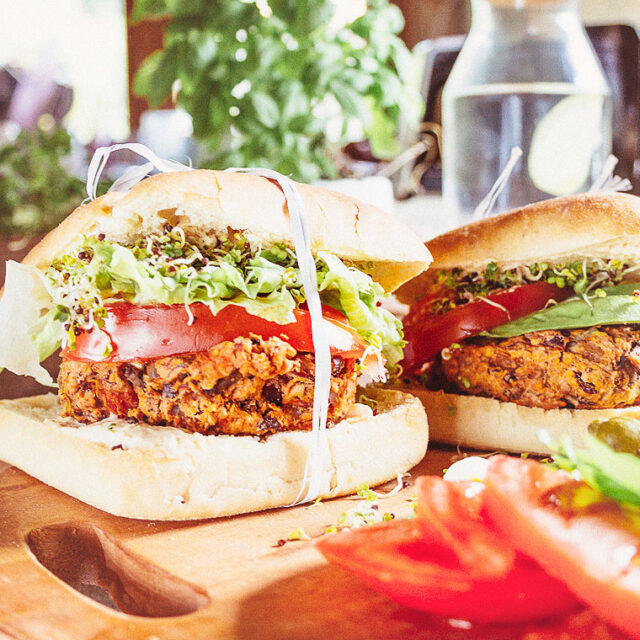 Black Bean Salsa Burgers