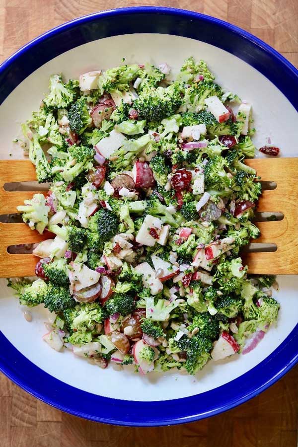BEST And Easiest Vegan Broccoli Salad