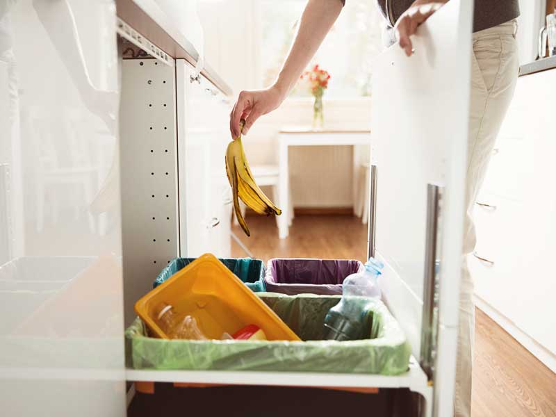 The best 5 tips for a greener at home: always recycle