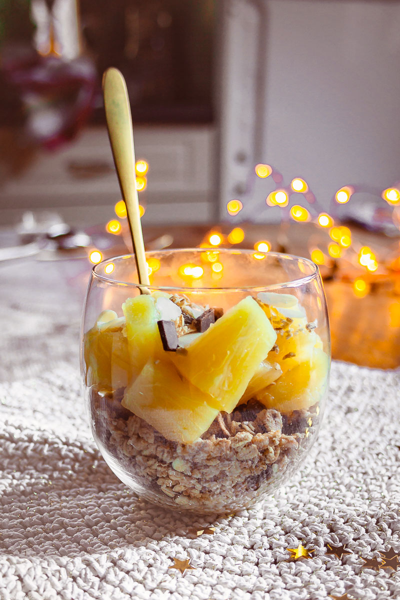 3-ingredient Pineapple and Granola verrine