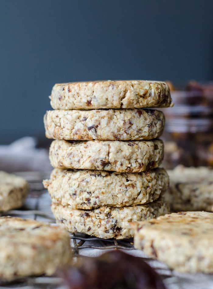  vegan tahini date cookies